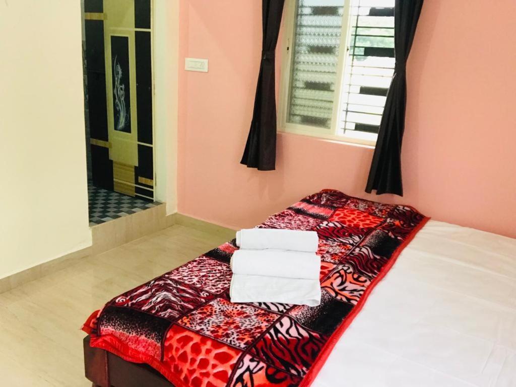 Veeru Homestay Hospet Exterior foto
