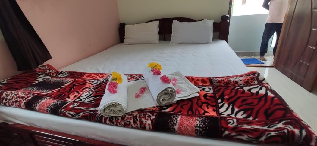 Veeru Homestay Hospet Exterior foto