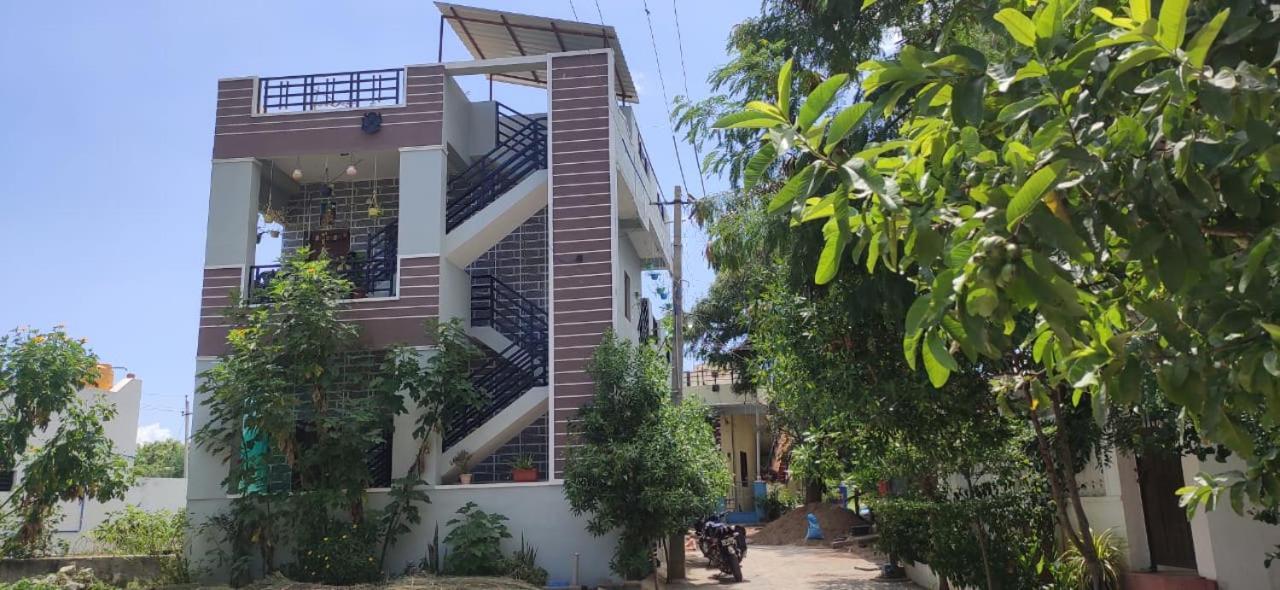 Veeru Homestay Hospet Exterior foto